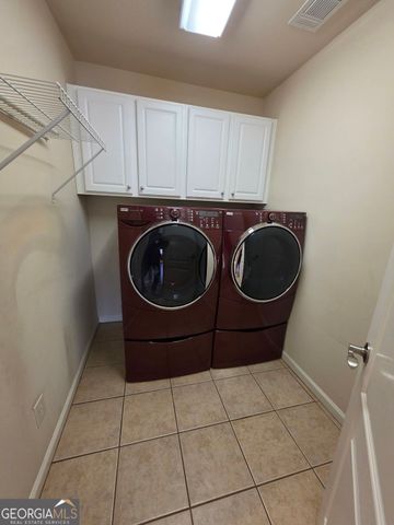 881 Creekview Bluff Way, Buford, GA 30518