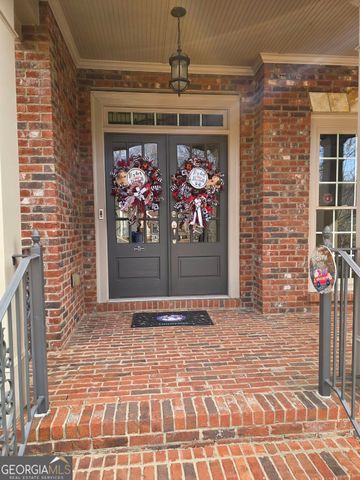 881 Creekview Bluff Way, Buford, GA 30518