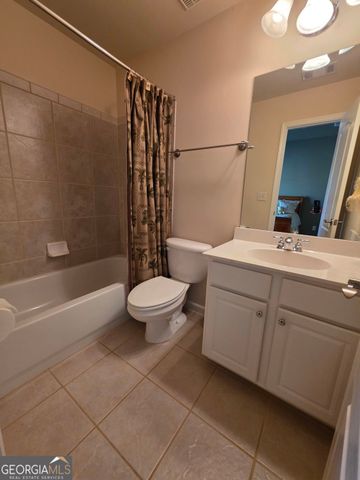 881 Creekview Bluff Way, Buford, GA 30518