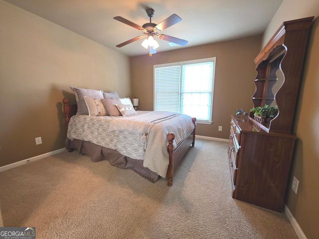 881 Creekview Bluff Way, Buford, GA 30518