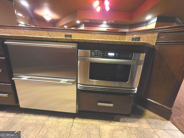 881 Creekview Bluff Way, Buford, GA 30518