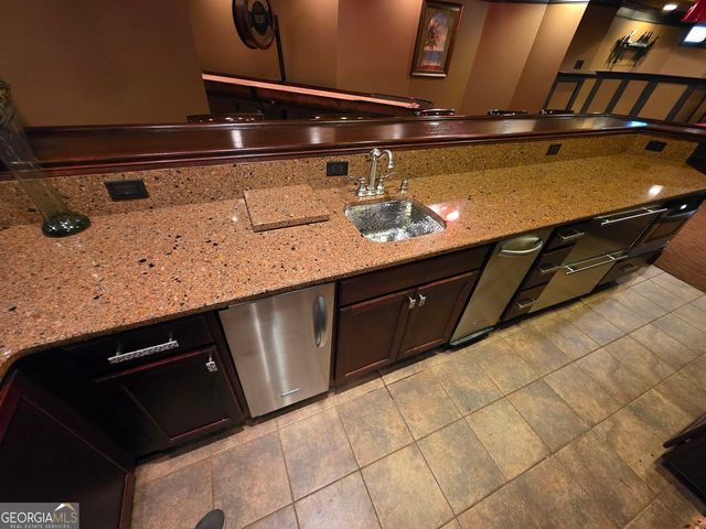 881 Creekview Bluff Way, Buford, GA 30518