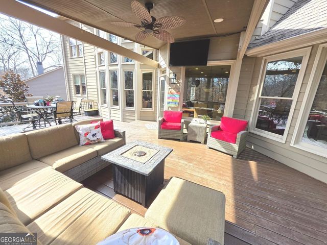 881 Creekview Bluff Way, Buford, GA 30518