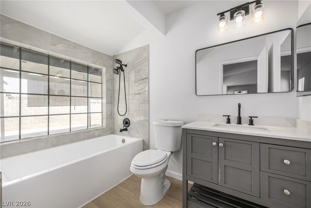 7308 Saybrook Point Drive, Las Vegas, NV 89128