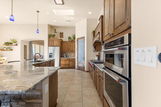 1420 20TH Avenue SE, Rio Rancho, NM 87124