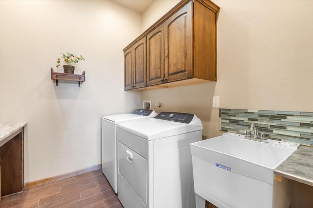 1420 20TH Avenue SE, Rio Rancho, NM 87124