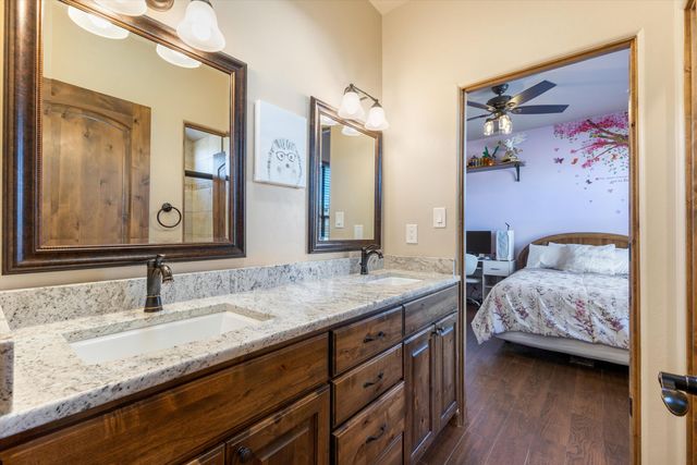 1420 20TH Avenue SE, Rio Rancho, NM 87124