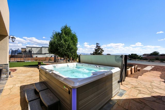 1420 20TH Avenue SE, Rio Rancho, NM 87124