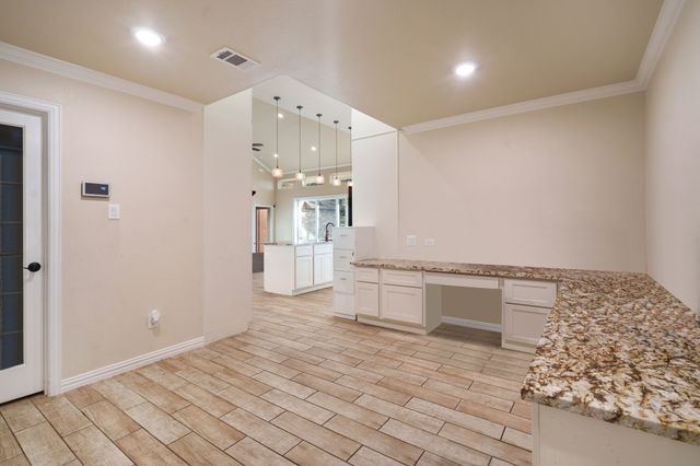 6012 Englishoak Drive, Arlington, TX 76016