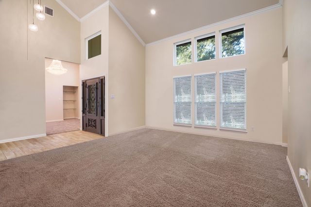 6012 Englishoak Drive, Arlington, TX 76016