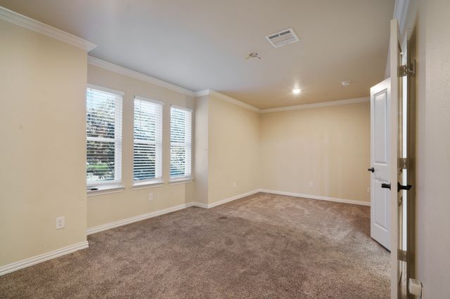 6012 Englishoak Drive, Arlington, TX 76016