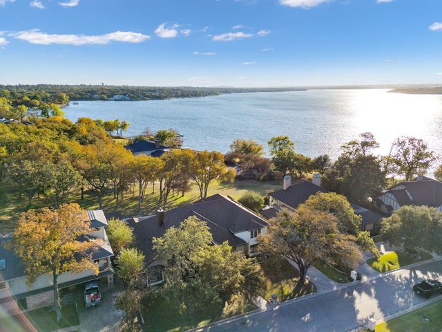 6012 Englishoak Drive, Arlington, TX 76016