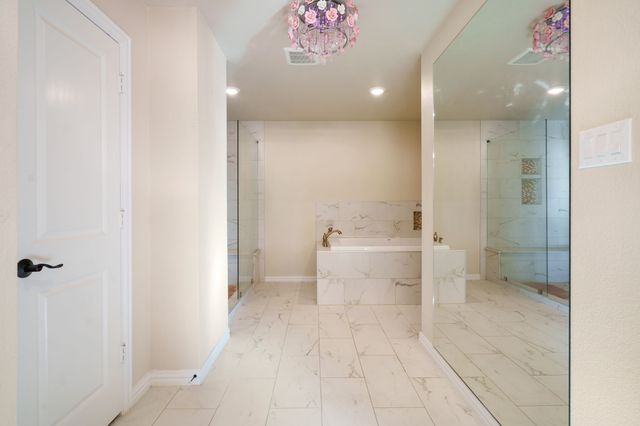 6012 Englishoak Drive, Arlington, TX 76016