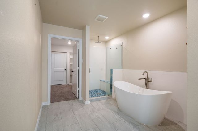 6012 Englishoak Drive, Arlington, TX 76016