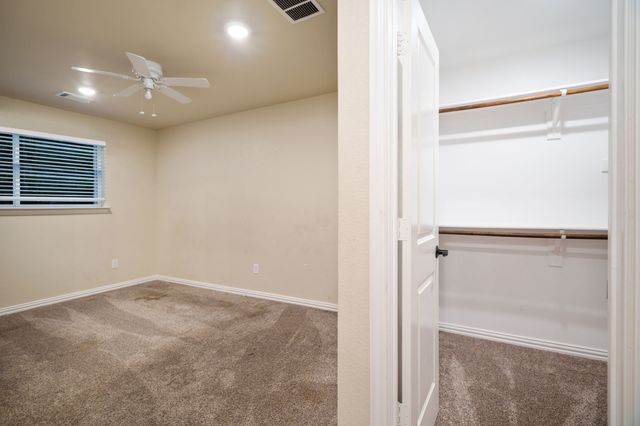 6012 Englishoak Drive, Arlington, TX 76016