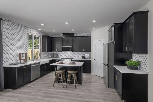 1352 Bedford Way, Plumas Lake, CA 95961