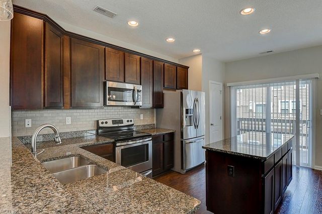 5020 Spinel ST, Virginia Beach, VA 23462