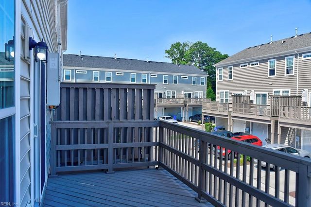 5020 Spinel ST, Virginia Beach, VA 23462