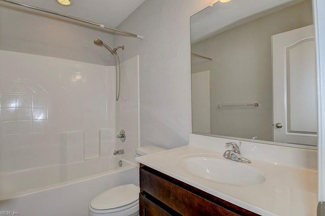 5020 Spinel ST, Virginia Beach, VA 23462