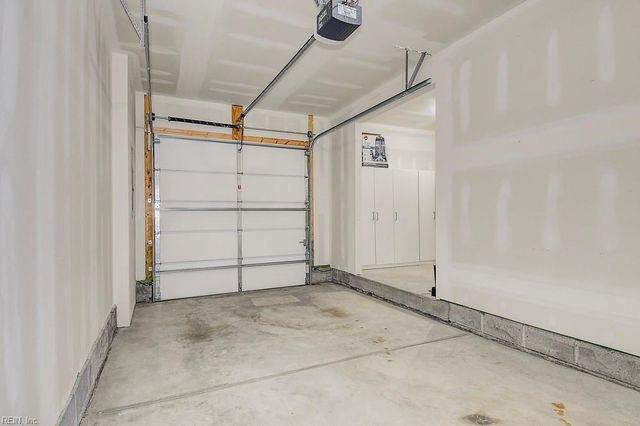 5020 Spinel ST, Virginia Beach, VA 23462