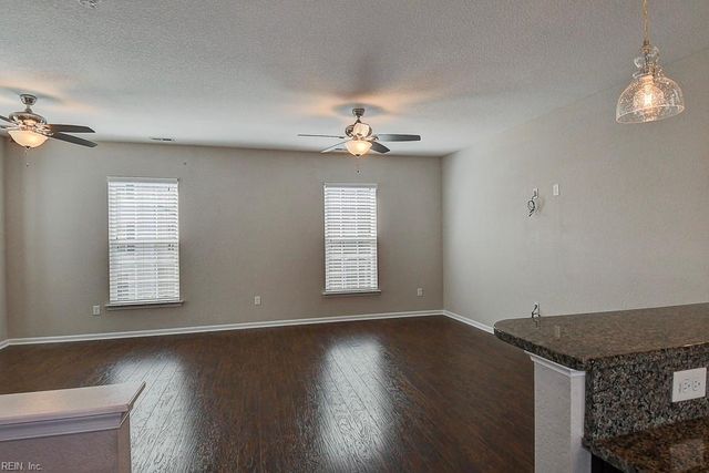 5020 Spinel ST, Virginia Beach, VA 23462