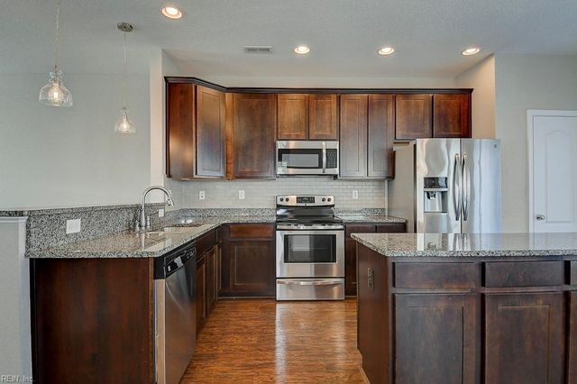 5020 Spinel ST, Virginia Beach, VA 23462