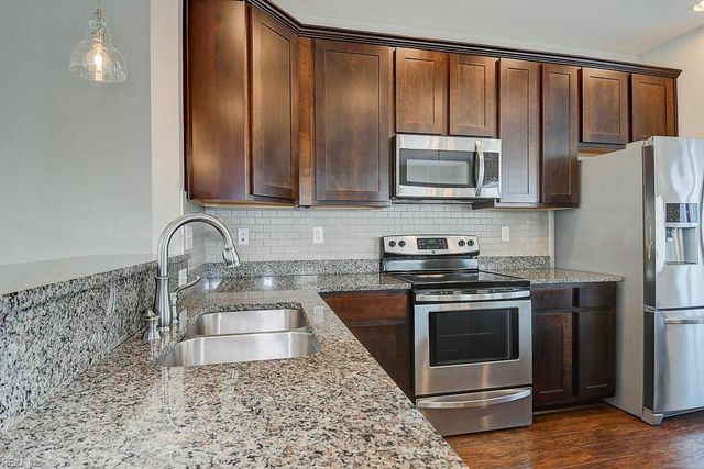 5020 Spinel ST, Virginia Beach, VA 23462