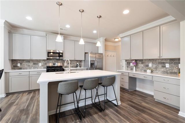 107 Hankins SW Drive, Cartersville, GA 30120