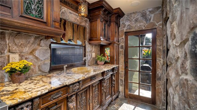 2510 N Park Boulevard, Santa Ana, CA 92706