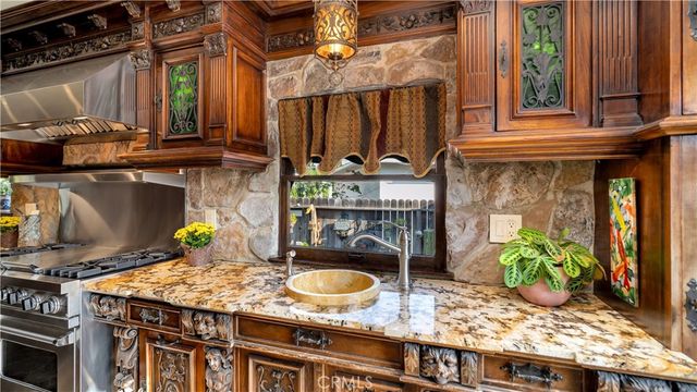 2510 N Park Boulevard, Santa Ana, CA 92706