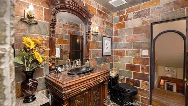 2510 N Park Boulevard, Santa Ana, CA 92706