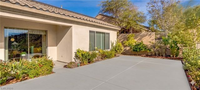 17 Glade Water Drive, Henderson, NV 89052