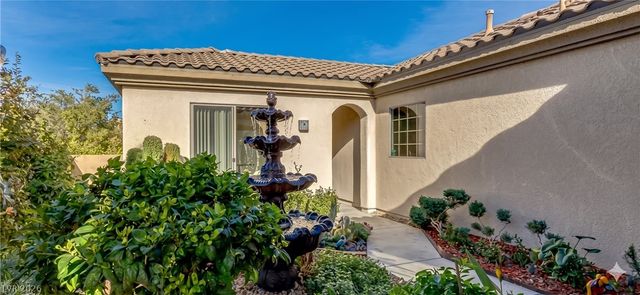 17 Glade Water Drive, Henderson, NV 89052