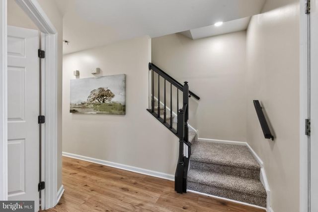 221 FLAGSTONE CIR, Coatesville, PA 19320