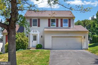 221 FLAGSTONE CIR, Coatesville, PA 19320