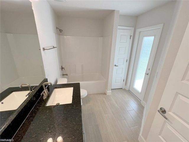 410 SE 1st TER, Cape Coral, FL 33990