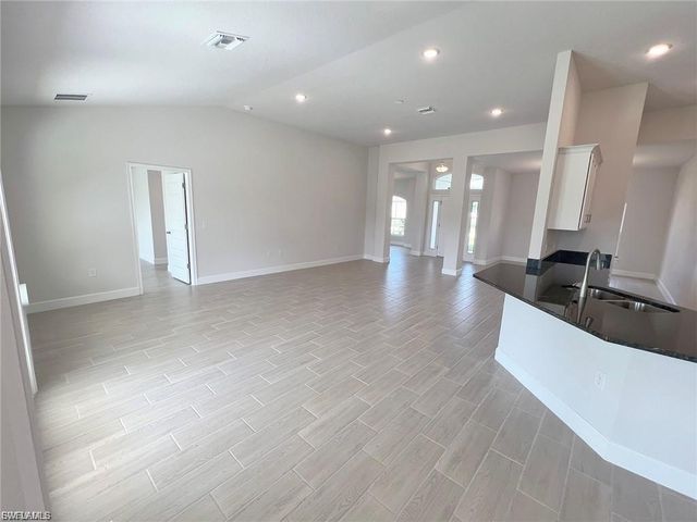 410 SE 1st TER, Cape Coral, FL 33990