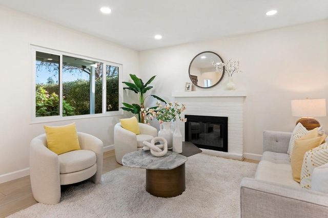 274 W Duane Avenue, Sunnyvale, CA 94085