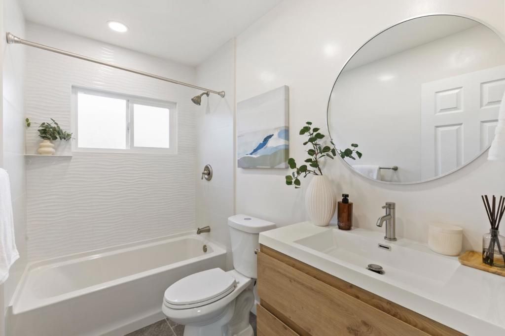 Image 14 of property listing at 274 W Duane Avenue, Sunnyvale, CA 94085