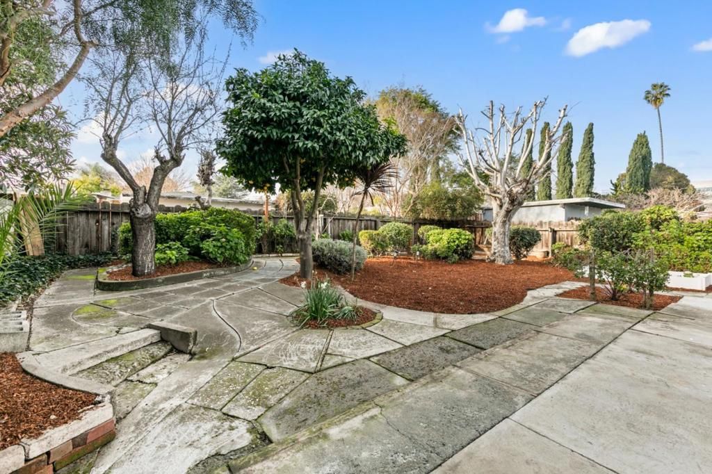 Image 24 of property listing at 274 W Duane Avenue, Sunnyvale, CA 94085