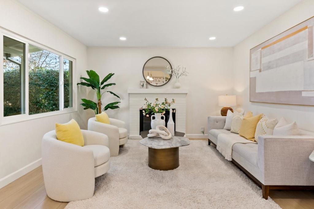 Image 4 of property listing at 274 W Duane Avenue, Sunnyvale, CA 94085