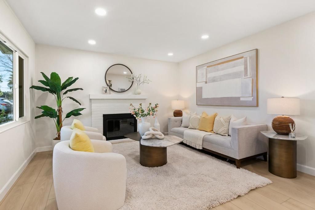 Image 5 of property listing at 274 W Duane Avenue, Sunnyvale, CA 94085