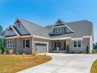 153 Grandworth Way, King, NC 27021