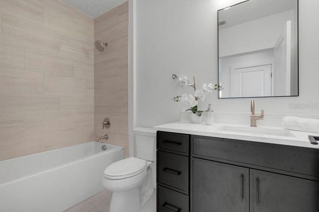 1010 E ROBINSON, Orlando, FL 32801