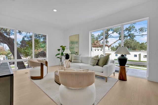 1010 E ROBINSON, Orlando, FL 32801