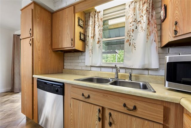 5610 5th St, Baldwin Boro, PA 15236