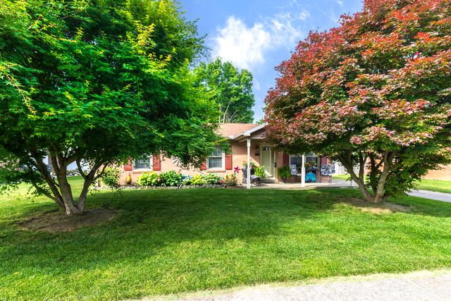 843 Kingsway Drive, Versailles, KY 40383