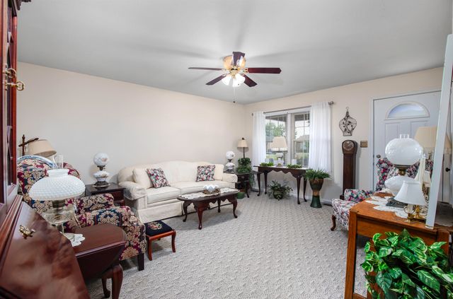 843 Kingsway Drive, Versailles, KY 40383