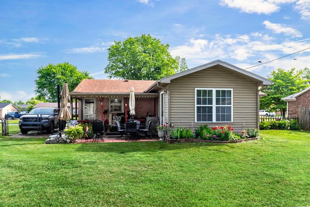 843 Kingsway Drive, Versailles, KY 40383