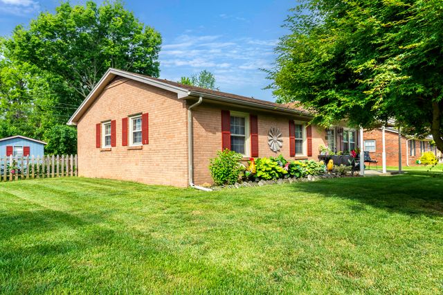 843 Kingsway Drive, Versailles, KY 40383